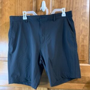 NWT Men’s Greg Norman black athletic stretch performance shorts size 34